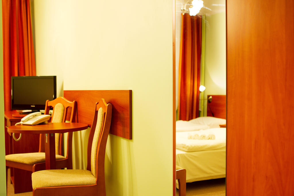 Hotel Polkowice Rum bild